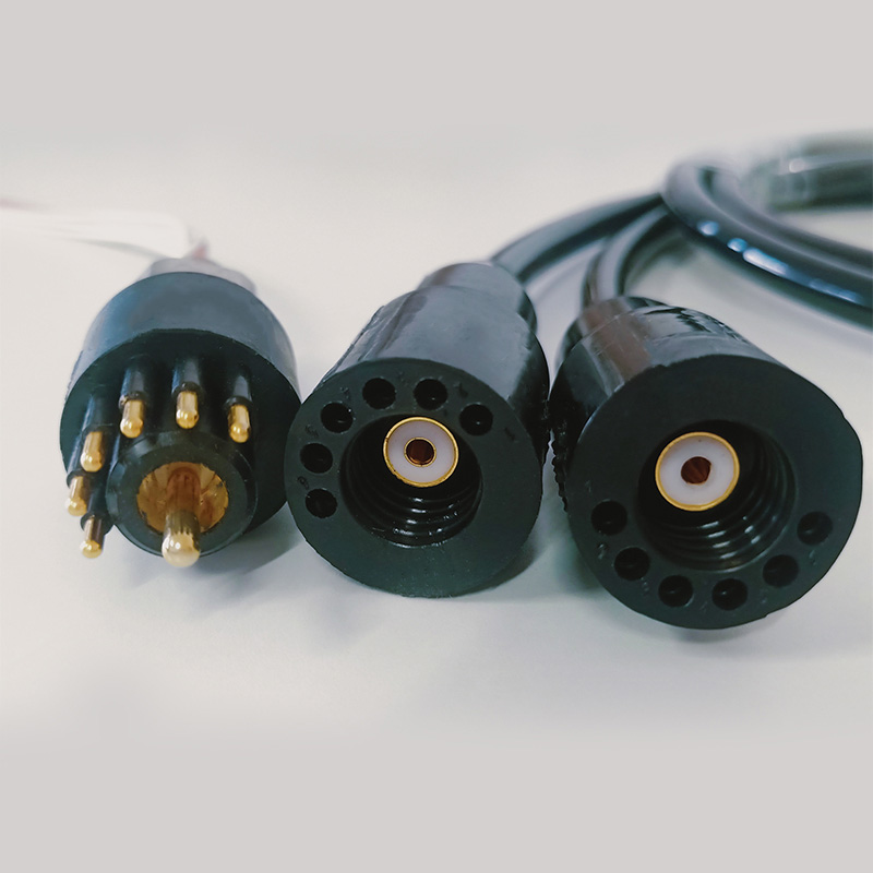 六电一同轴连接器